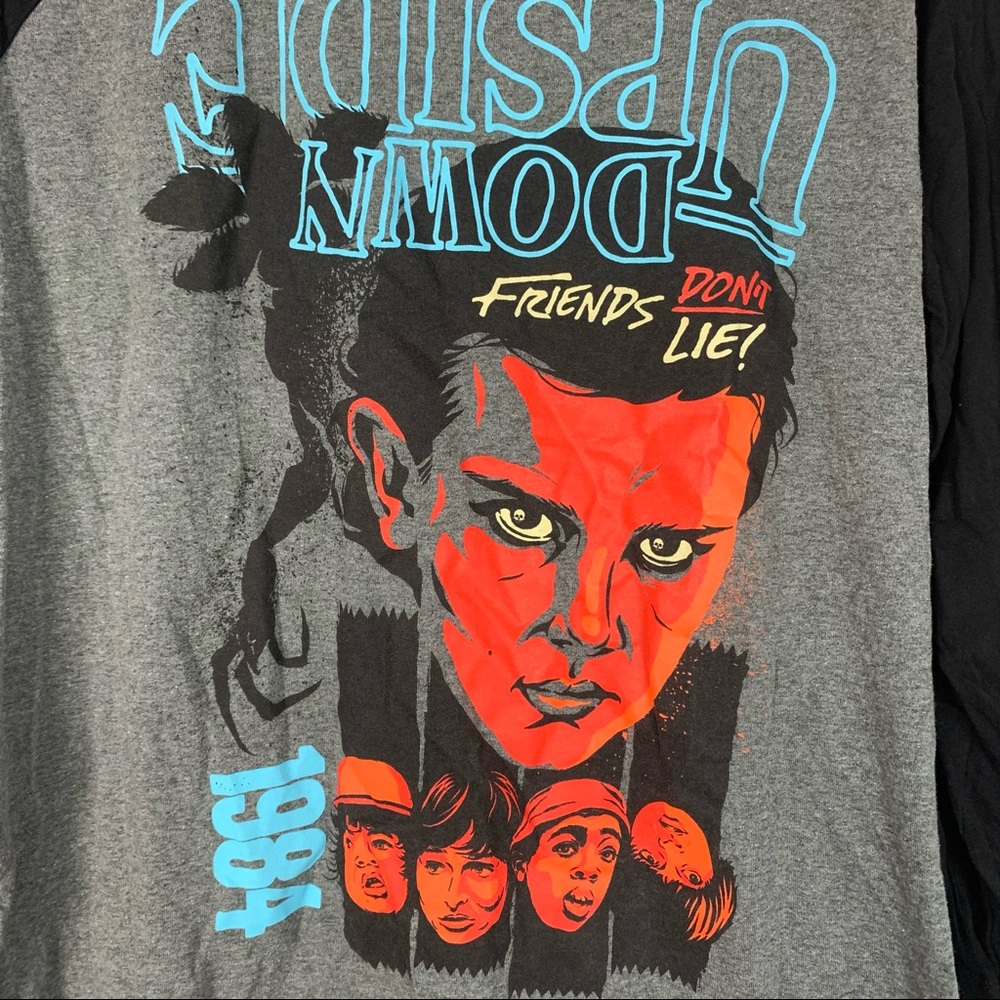 Stranger Things “Friends Don’t Lie” Loot crate T - Picture 2 of 4